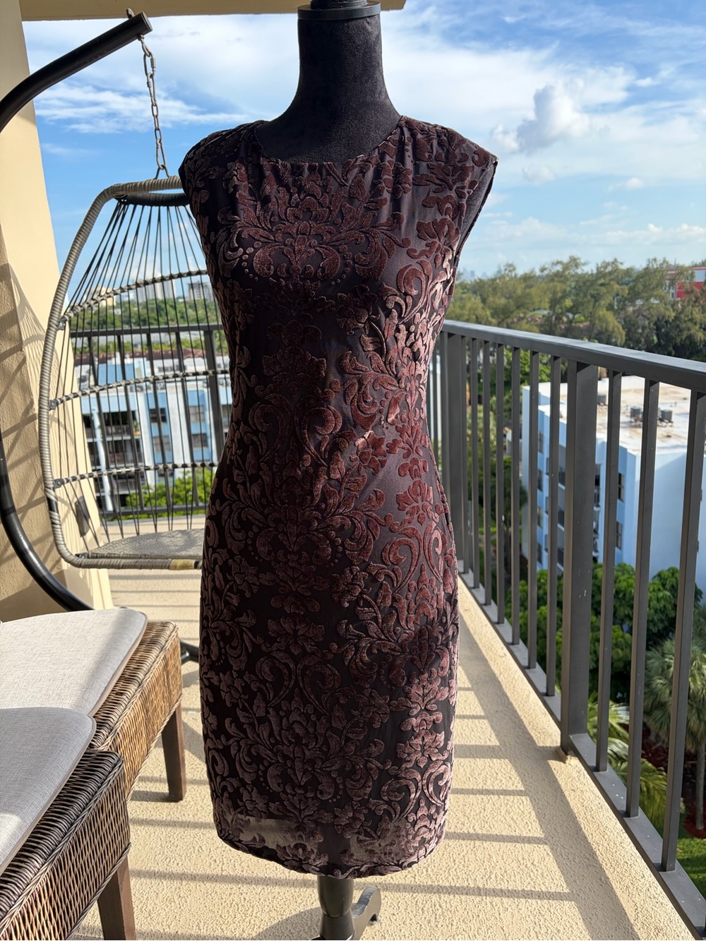 Vince Camuto Womens Size 10 Velvet Burnout Sheath Dress Damask Plum Cocktail